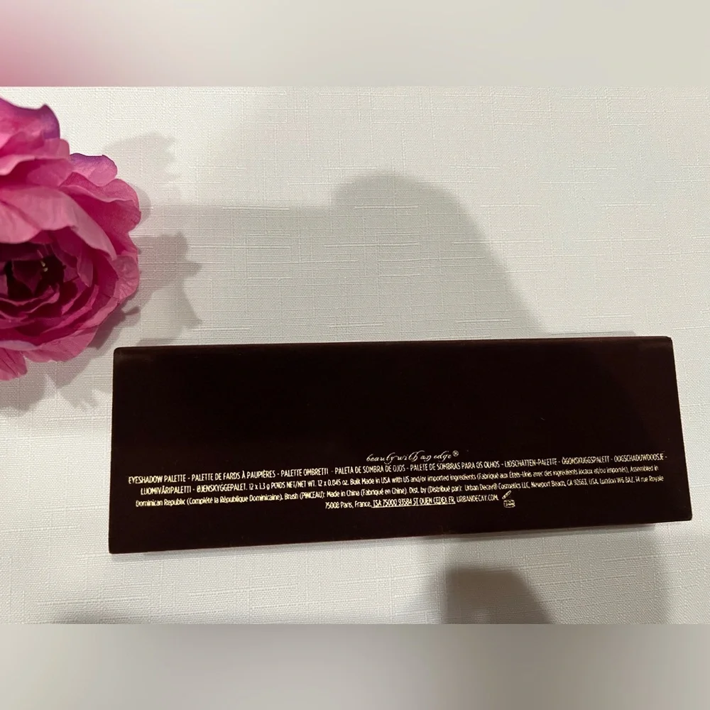 Urban Decay Naked Eyeshadow Palette ORIGINAL NEW Rare HTF 12 Shades Brush